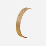 Bracelet en maille doré en forme arrondi, comme porté