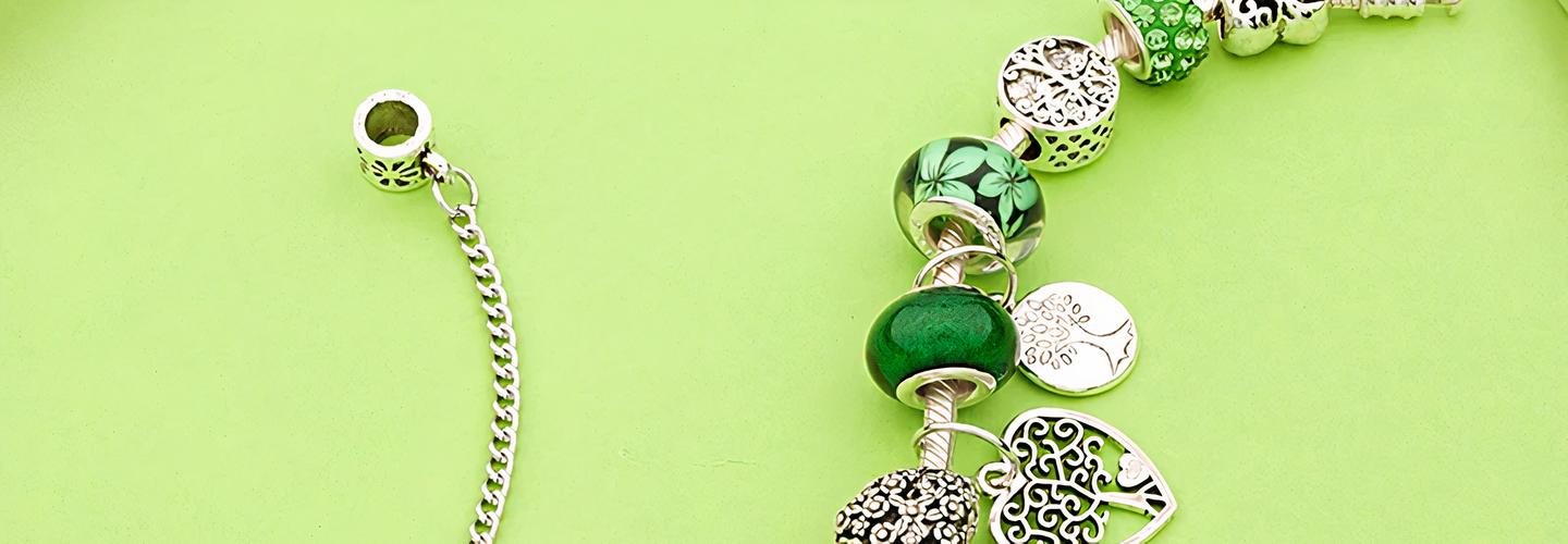 bracelet-a-breloques-vert-et-argent-arbre-de-vie-2-image-2.jpg