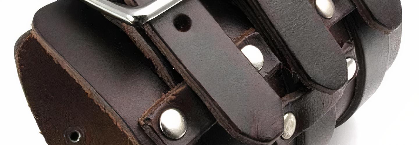 bracelet-manchette-homme-large-en-cuir-style-punk-rock-image-2.webp