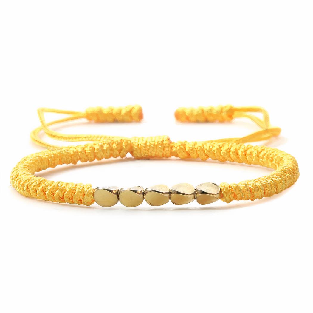 bracelet-tibetain-pour-femme-porte-bonheur-jaune-image-3.webp