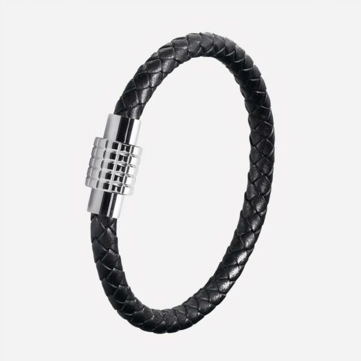 Bracelet tréssé noir avec un fermoir argenté