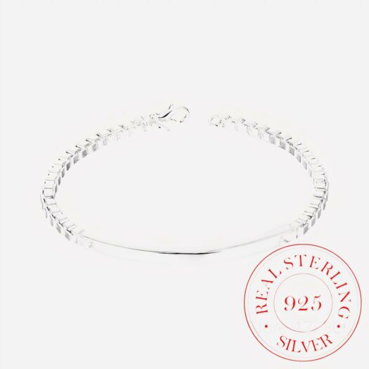 Photo d'un bracelet gourmette en argent sterling certifié pour femme sur fond blanc