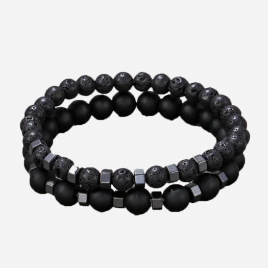 Deux bracelets en pierres de lave et onyx