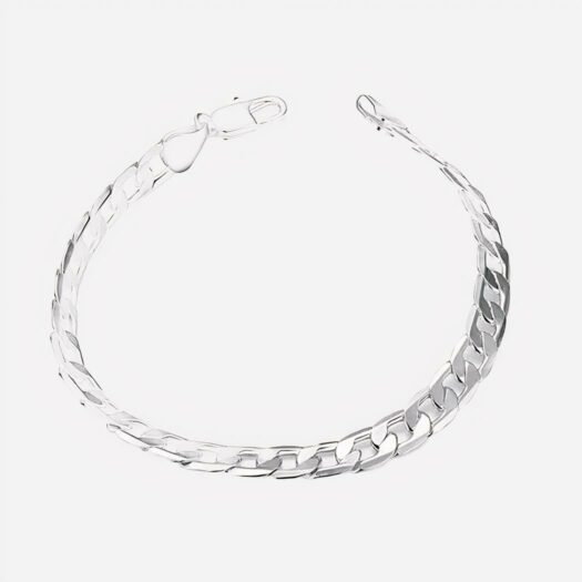 Photo d'un bracelet pour homme en argent, avec fermeture par mousqueton